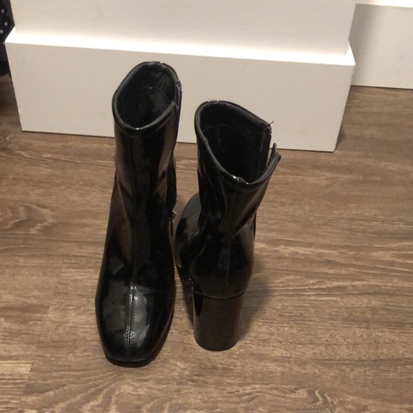Urban Outfitters black heeled boots - Picture 3 of 4